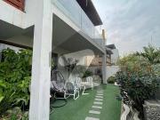 588 Sq. Yds. Slightly Used Luxurious Owner Built House...