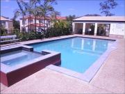 Large 3 bedroom townhouse walk distance to Train station...