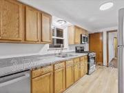 59042658 122 W 9th Ave