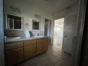 59108020 1047 North Parish Place