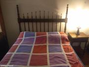 594998 Quarto com cama de casal em.