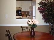 $595 / 2br lOOking for an apartment? > Click Here!...