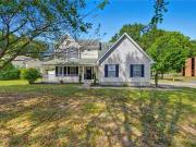 596 Thole St, Norfolk, VA 23505