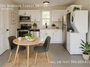 5984 Windsor Forest Dr, 2 beds, 1 full and 1 half bath