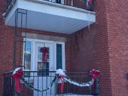 5 1/2 immeuble pour personnes de 50 ans et