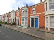 5 bed 1st Floor Flat to rent in Newcastle Upon Tyne And...