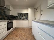 5 bed Apartment to rent in Cardiff South Glamorgan,...