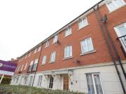5 bed Detached to rent in Hatfield Hertfordshire, AL10,...
