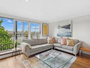 5 Bed Flat, Blyth's Wharf, E14