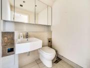 5 bed flat for sale