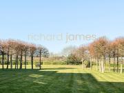 5 bed flat for sale