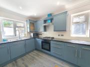 5 Bed House | 2 Modern Baths | 5 Mins to Zone 2 St