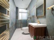 5 bed house for sale