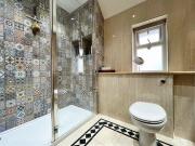 5 bed house for sale