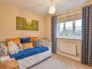 5 bed house for sale