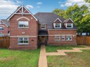 5 bed house for sale