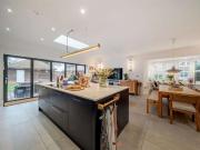 5 bed house for sale