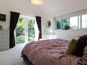 5 bed house for sale