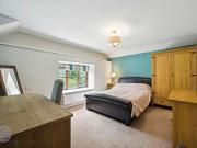 5 bed house for sale
