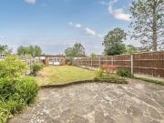 5 bed house for sale
