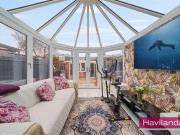 5 bed house for sale