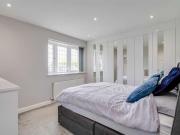 5 bed house for sale