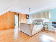 5 bed house for sale