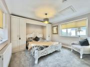 5 bed house for sale