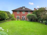 5 bed house for sale