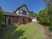 5 bed house for sale