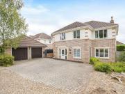 5 bed house for sale