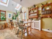 5 bed house for sale
