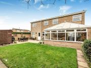 5 bed house for sale