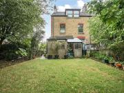 5 bed house for sale