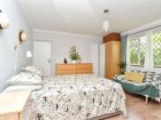 5 bed house for sale