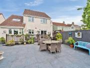 5 bed house for sale