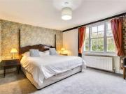 5 bed house for sale