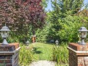 5 bed house for sale