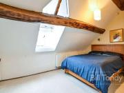 5 bed house for sale