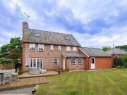 5 bed house for sale