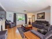 5 bed house for sale