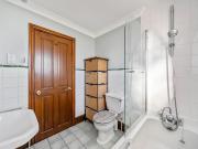 5 bed house for sale