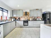 5 bed house for sale