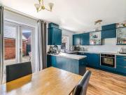 5 bed house for sale