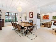 5 bed house for sale