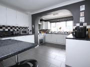5 bed house for sale
