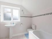 5 bed house for sale