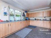 5 bed house for sale