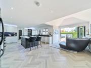 5 bed house for sale