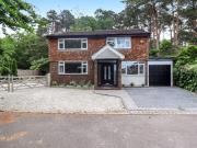 5 bed house for sale